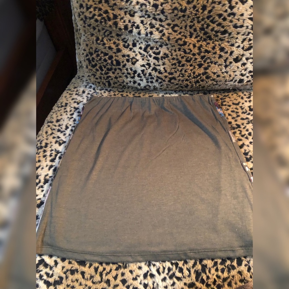 Skirt - Picture 3 of 3